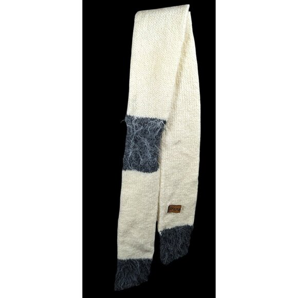 Aerika Peruvian Rustic Cream And Grey Scarf - Picture 3 of 7